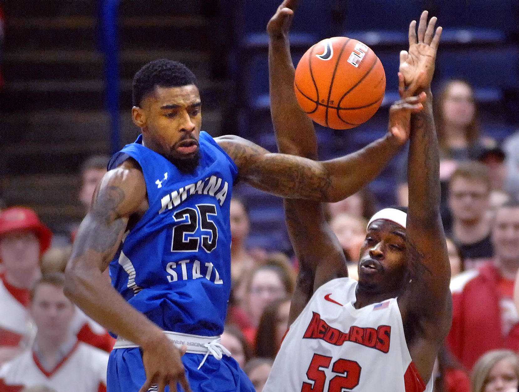 030318-blm-spt-1isuhoops